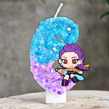 Lade das Bild in den Galerie-Viewer, Festliche K-Pop Demon Hunters Kerze – inklusive Jahreszahl für Geburtstage