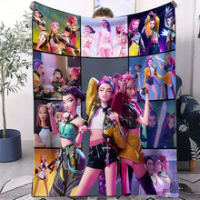 Lade das Bild in den Galerie-Viewer, Kuschelige Flanelldecken im Hunterix K-Pop Demon Hunters Stil – Auswahl aus 31 Motiven