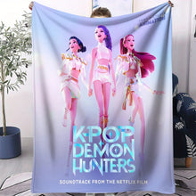 Lade das Bild in den Galerie-Viewer, Kuschelige Flanelldecken im Hunterix K-Pop Demon Hunters Stil – Auswahl aus 31 Motiven