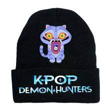 Lade das Bild in den Galerie-Viewer, Kuschelig warme Winter-Beanies im K-Pop Demon Hunters Design