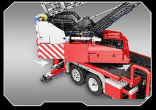 Lade das Bild in den Galerie-Viewer, Technik Baustein Set Feuerwehr Auto mit Fernbedienung (4886 Teile) kaufen - Pk.toys