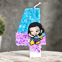 Lade das Bild in den Galerie-Viewer, Festliche K-Pop Demon Hunters Kerze – inklusive Jahreszahl für Geburtstage

