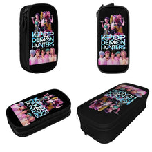 Lade das Bild in den Galerie-Viewer, Federmappe im K-Pop Demon Hunters Stil – vielfältige Motiv-Auswahl
