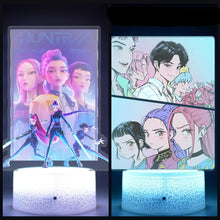 Lade das Bild in den Galerie-Viewer, Stimmungsvolle K-Pop Demon Hunters Nachtlichter – mit Motiven von Zoe, Rumi, Mira und den Saja Boys
