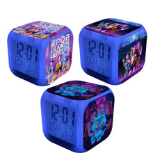 Lade das Bild in den Galerie-Viewer, Stylischer Hunterix K-Pop Demon Hunters Cartoon-Wecker – mit LED-Beleuchtung und Alarm, Motive: Mira, Jinu, Zoey
