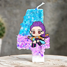 Lade das Bild in den Galerie-Viewer, Festliche K-Pop Demon Hunters Kerze – inklusive Jahreszahl für Geburtstage
