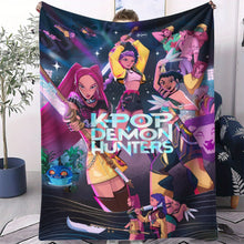 Lade das Bild in den Galerie-Viewer, Kuschelige Flanelldecken im Hunterix K-Pop Demon Hunters Stil – Auswahl aus 31 Motiven
