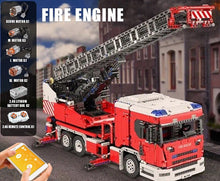 Lade das Bild in den Galerie-Viewer, Technik Baustein Set Feuerwehr Auto mit Fernbedienung (4886 Teile) kaufen - Pk.toys
